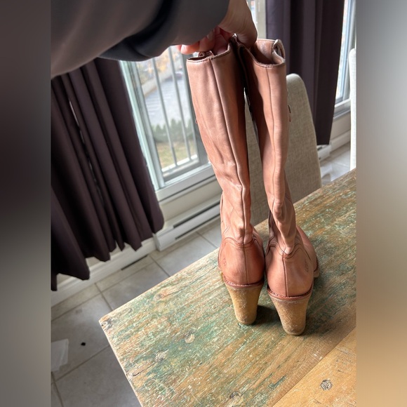 brand new UGG leather boots size 8,5-9 - Picture 6 of 7